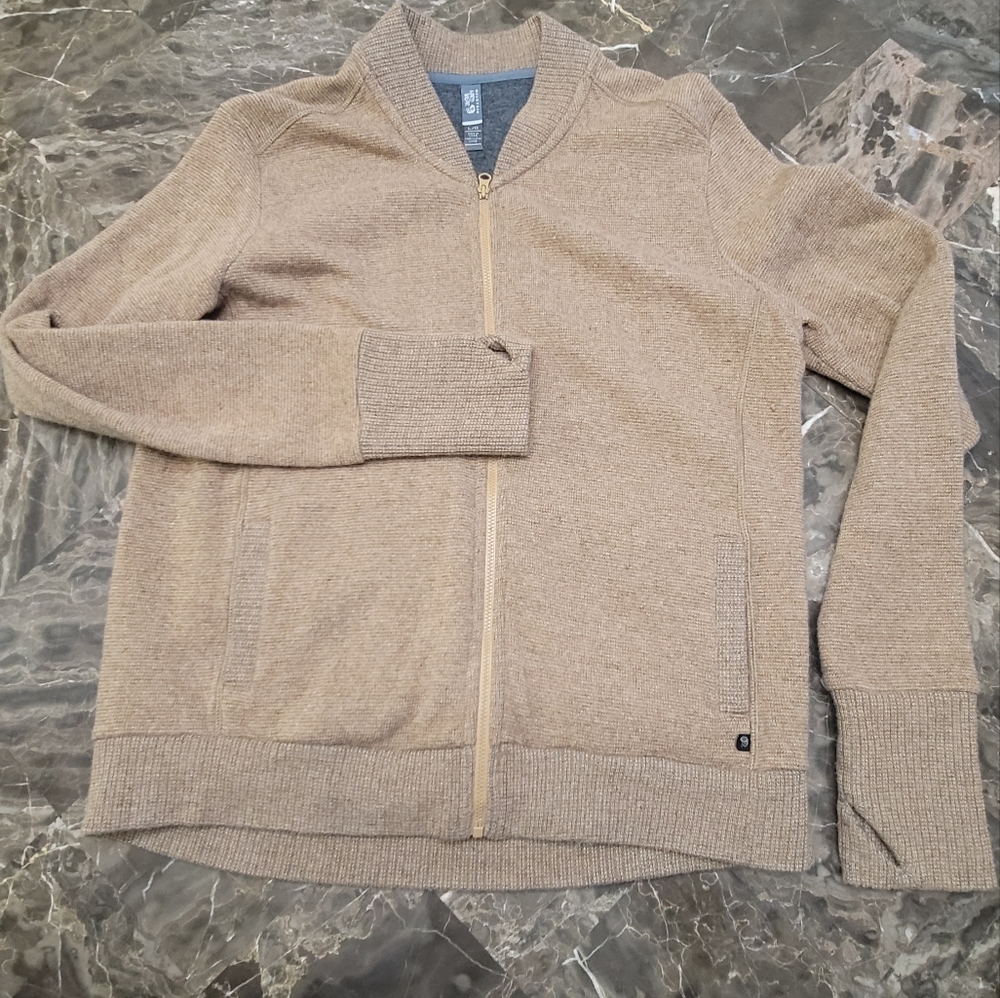 Mountain Hardware zip up sweater stylish and functional